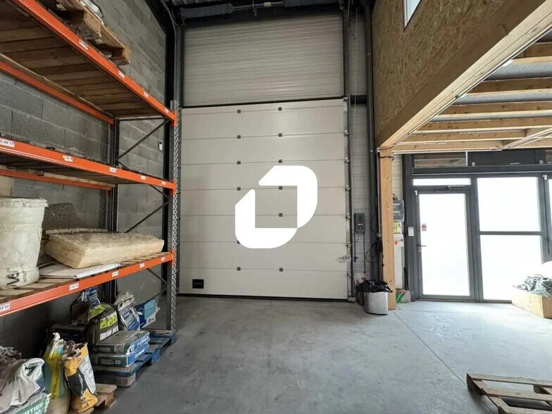 12 Rue De La Pierre Bleue, Chaponost à louer - Photo de l’immeuble – Image 3 sur 12