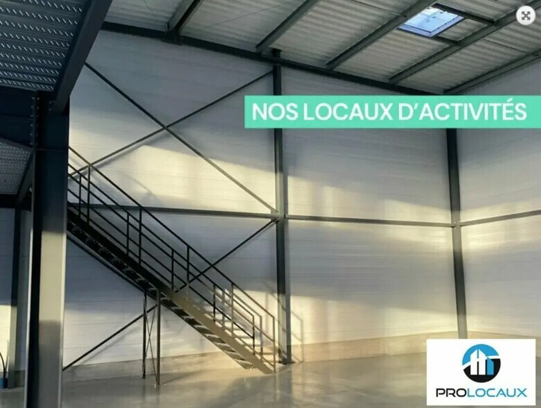 Local d'activités dans Coublevie à vendre - Photo de l’immeuble – Image 1 sur 3