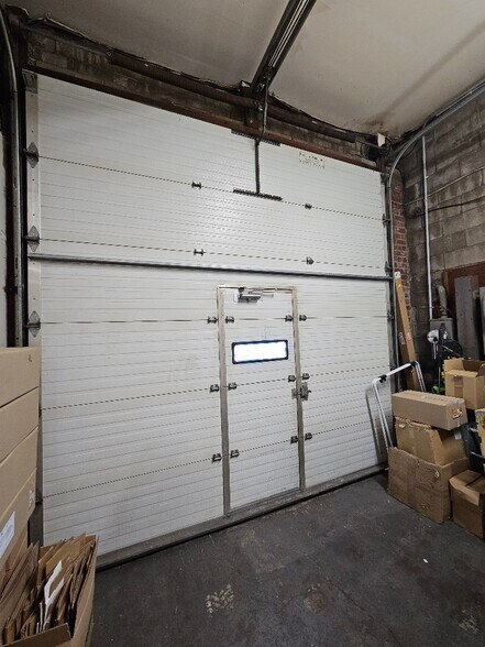 454 Meacham Ave, Elmont, NY à vendre - Photo de l’immeuble – Image 3 sur 24