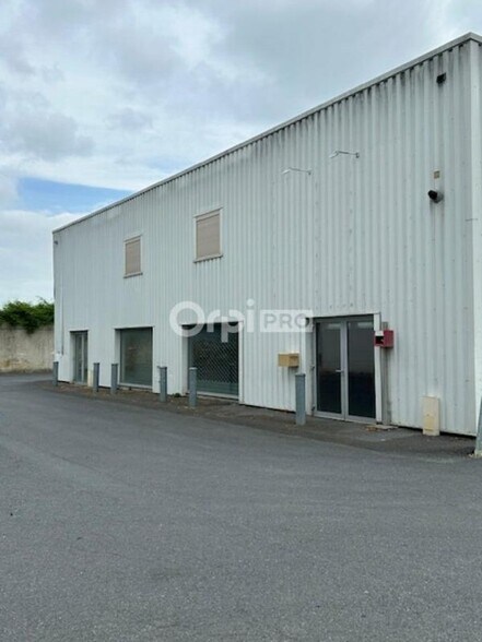 Local commercial dans Bétheny à louer - Photo de l’immeuble – Image 1 sur 9