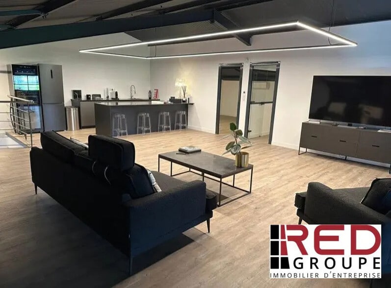 Local commercial dans Éguilles à louer - Photo intérieure – Image 2 sur 3