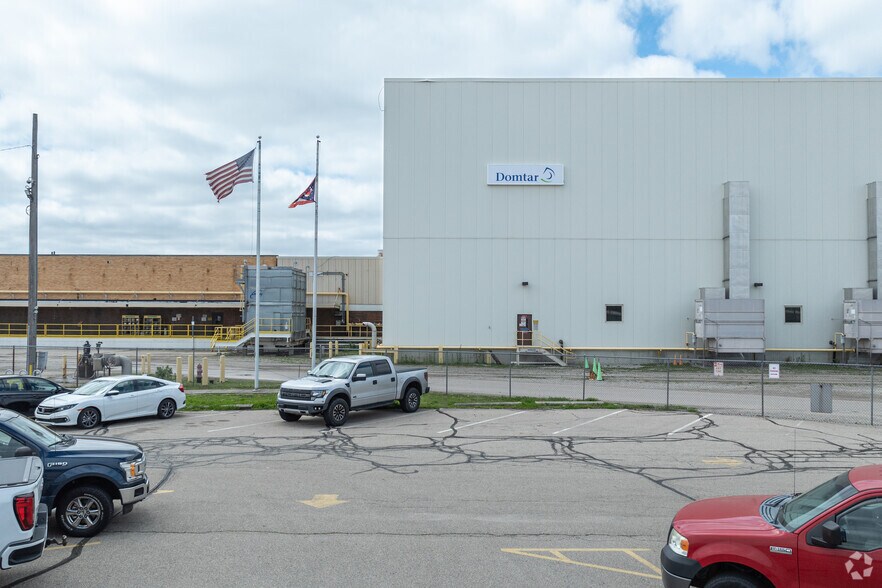 1030 W Alex-Bell Rd, West Carrollton, OH à louer - Photo de l’immeuble – Image 2 sur 5