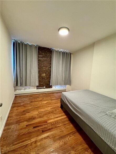 533 9th Ave, New York, NY à vendre - Photo de l’immeuble – Image 2 sur 8