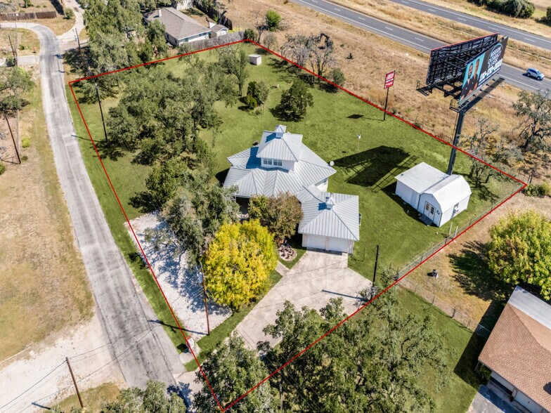 106 Austin Dr S, Boerne, TX à louer - Photo de l’immeuble – Image 3 sur 12