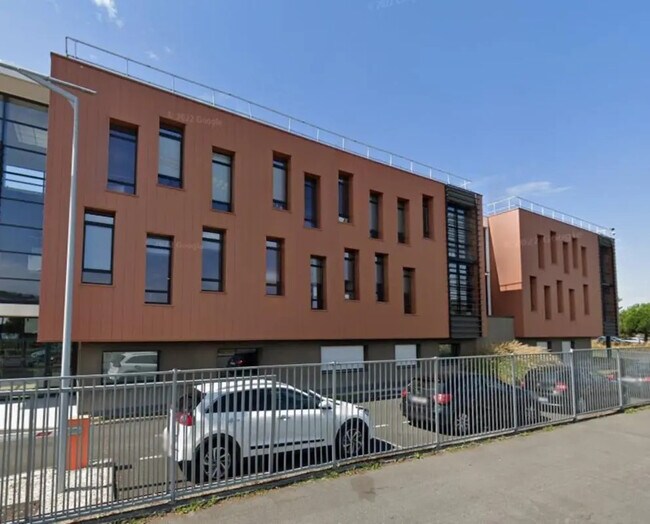 Plus de détails pour Bureau à louer