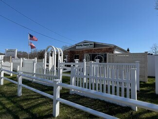Plus de détails pour 40 Granny Rd, Farmingville, NY - Local commercial à vendre