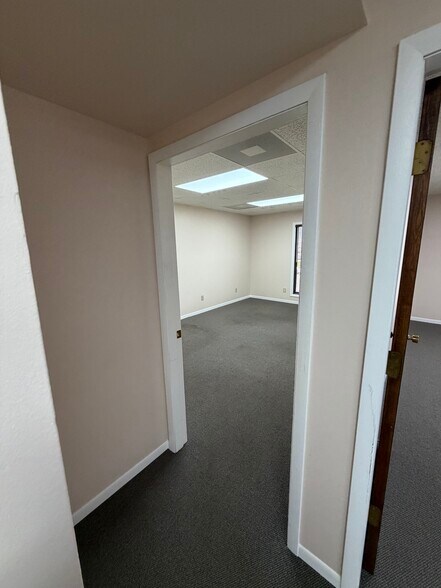 20620 Burl Ct, Joliet, IL à louer - Photo de l’immeuble – Image 3 sur 11