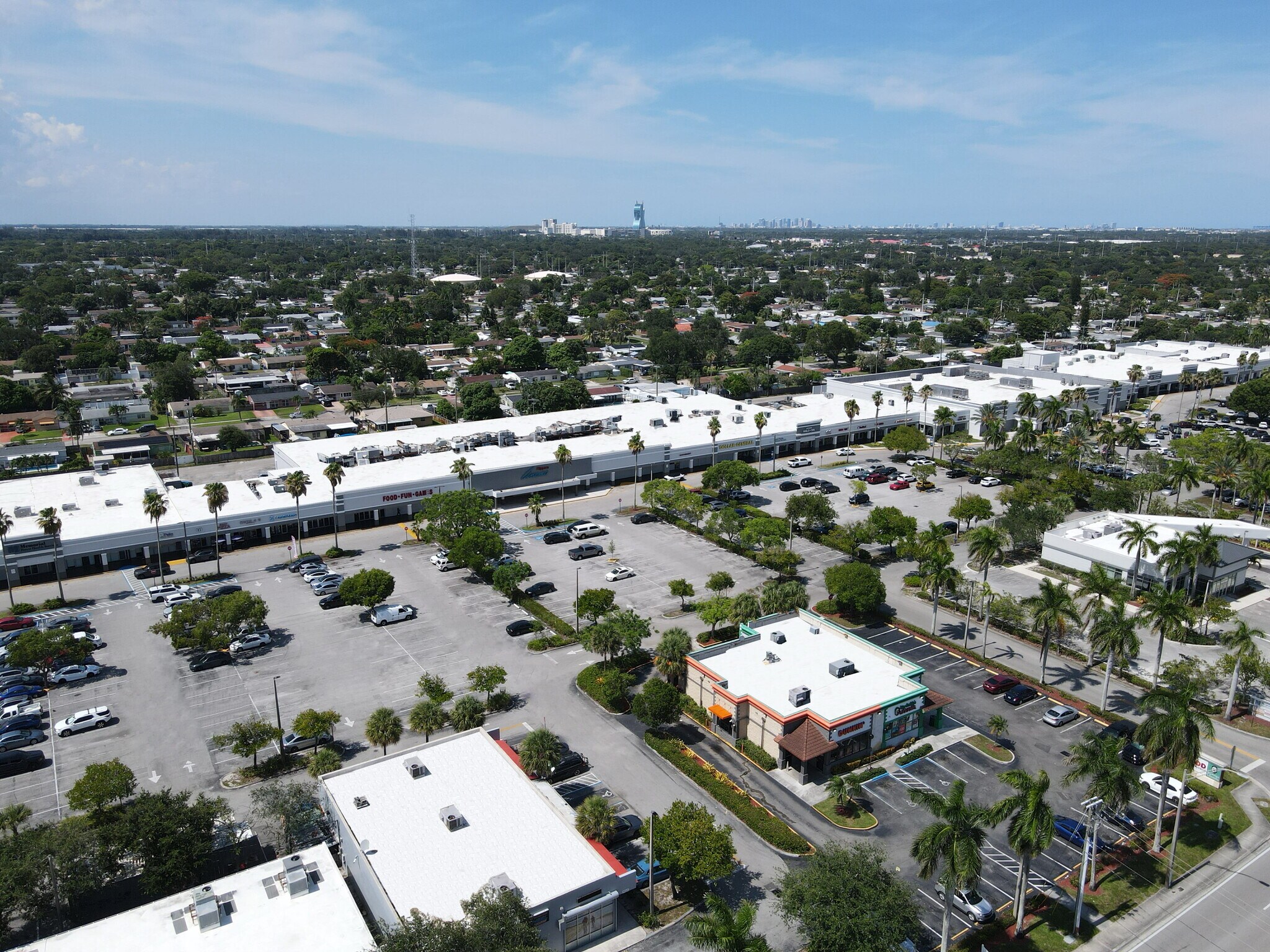 6805-7031 Taft St, Hollywood, FL à louer Photo de l’immeuble– Image 1 sur 23