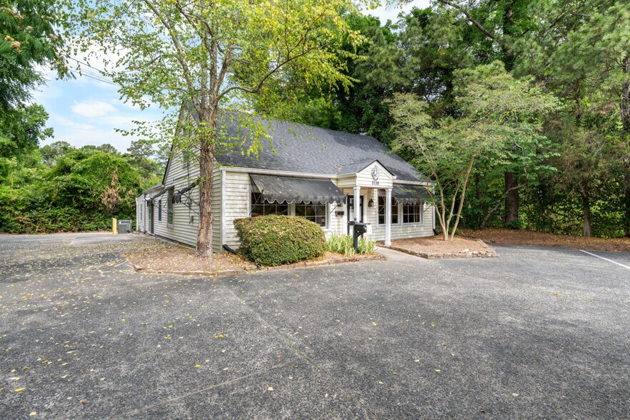 3130 Hope Valley Rd, Durham, NC à vendre - Photo de l’immeuble – Image 2 sur 19