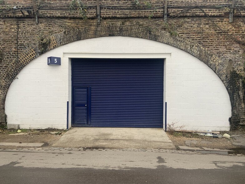 Arch 3-5 Culvert Pl, Londres à louer - Photo de l’immeuble – Image 2 sur 9