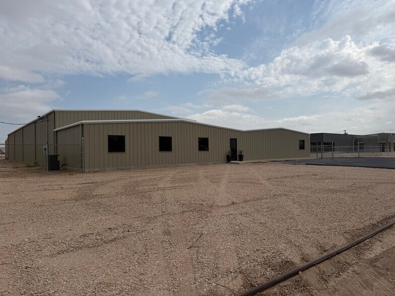 2410 Steven Rd, Odessa, TX à louer - Photo de l’immeuble – Image 3 sur 18