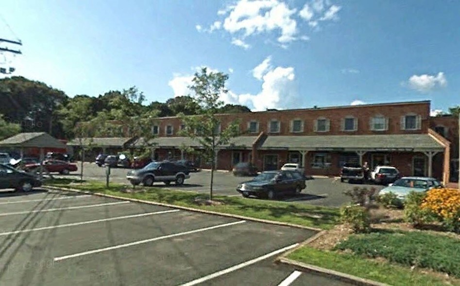 2505 Main St, Stratford, CT à louer - Photo de l’immeuble – Image 3 sur 4