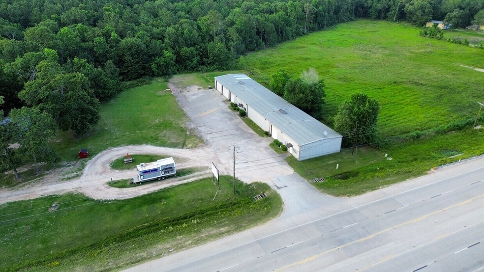 Industrial/Office - 18071 FM 1314 portefeuille de 3 biens à vendre sur LoopNet.fr - Aérien – Image 3 sur 11