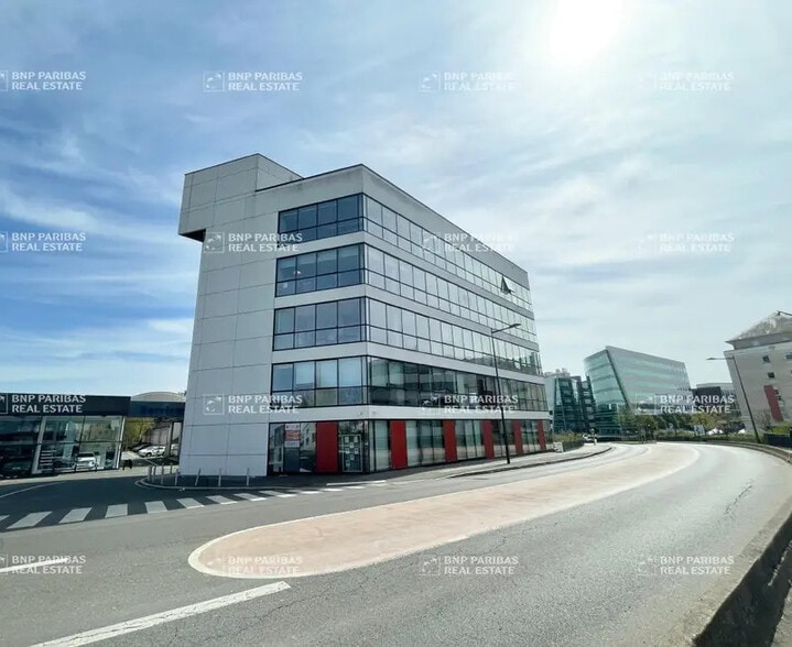 Bureau dans Orléans à louer - Photo de l’immeuble – Image 1 sur 17