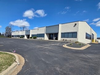 Plus de détails pour 4354-4396 W Round Lake Rd W, Arden Hills, MN - Local d'activités à louer