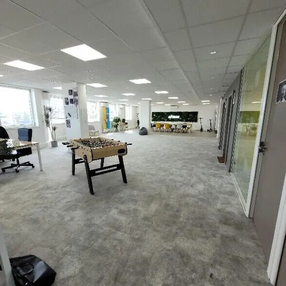 Bureau dans Boulogne-Billancourt à vendre - Photo de l’immeuble – Image 3 sur 8