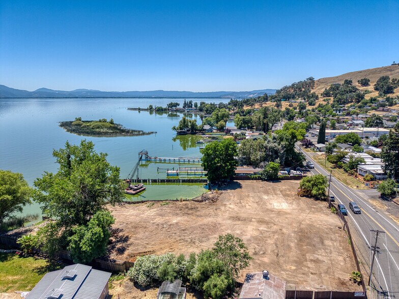 4270 Lakeshore Blvd, Lakeport, CA à vendre - Photo de l’immeuble – Image 2 sur 11