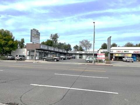 19235-19243 Ventura Blvd, Tarzana, CA à louer - Photo de l’immeuble – Image 1 sur 7