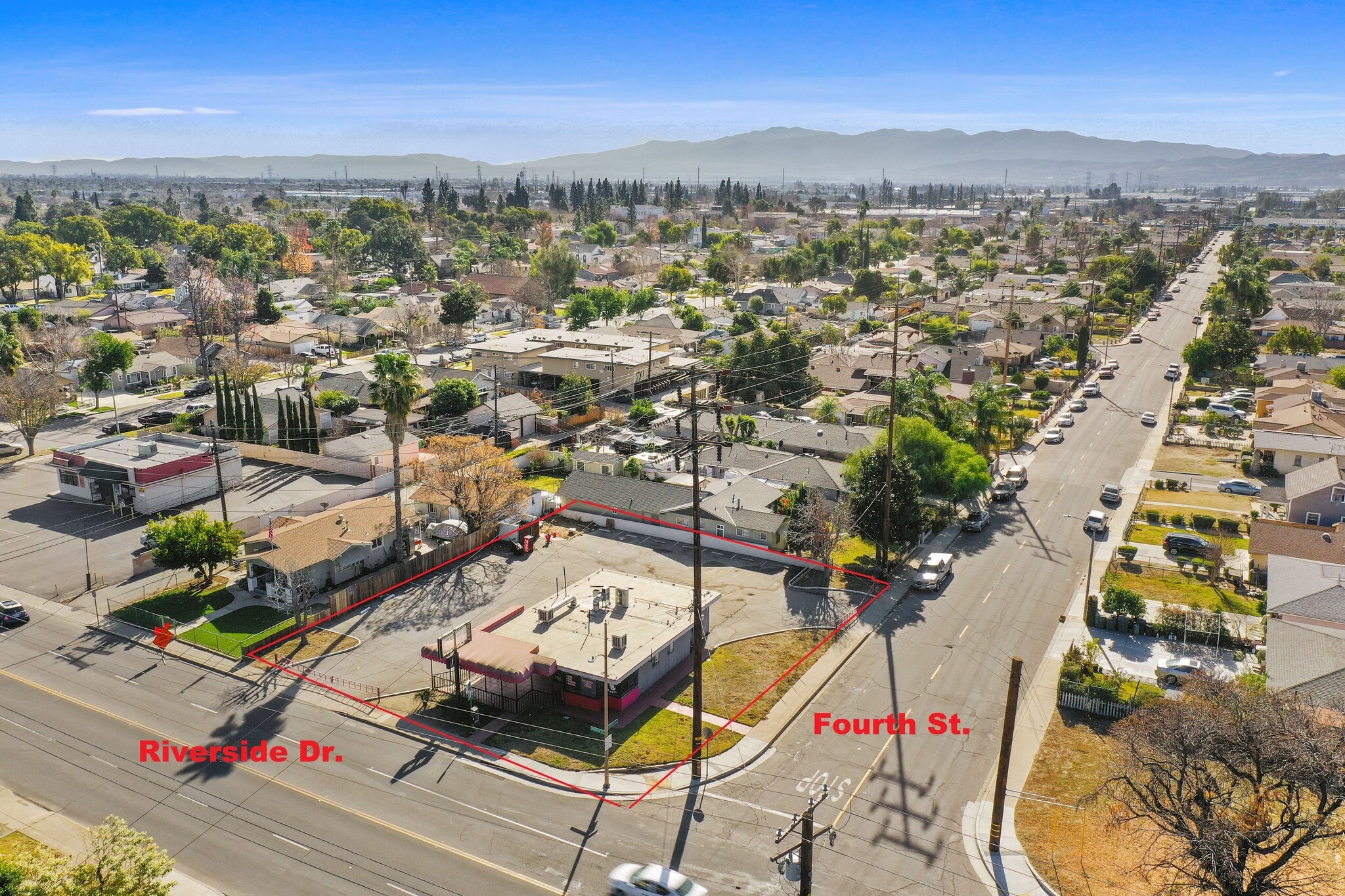 5065 Riverside Dr, Chino, CA à louer Photo intérieure– Image 1 sur 11