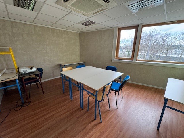 Bureau dans Saint-Étienne à louer Photo intérieure– Image 1 sur 6
