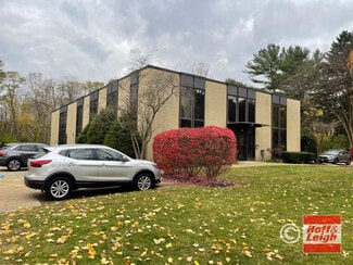 Plus de détails pour 1730 Akron-Peninsula Rd, Akron, OH - Bureau à louer