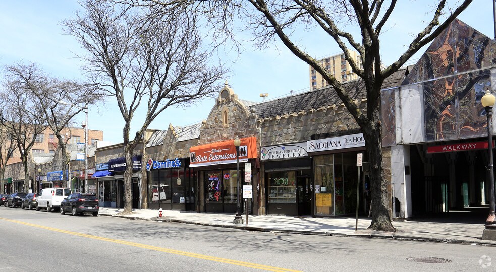 93 Gramatan Ave, Mount Vernon, NY à louer - Photo principale – Image 2 sur 3