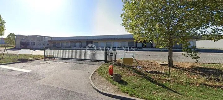 Industriel/Logistique dans Ennery à louer - Photo de l’immeuble – Image 3 sur 12