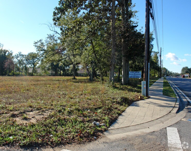 8620 N Davis Hwy, Pensacola, FL à vendre - Photo principale – Image 1 sur 6
