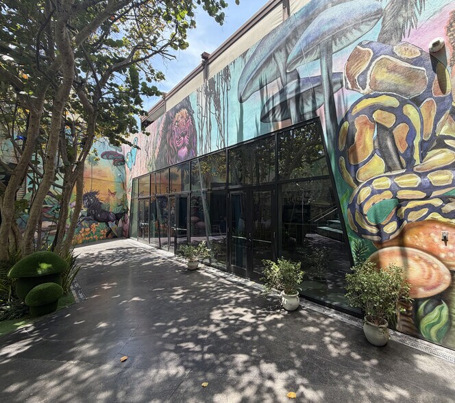 43-75 NW 23rd St, Miami, FL à louer - Photo de l’immeuble – Image 1 sur 22