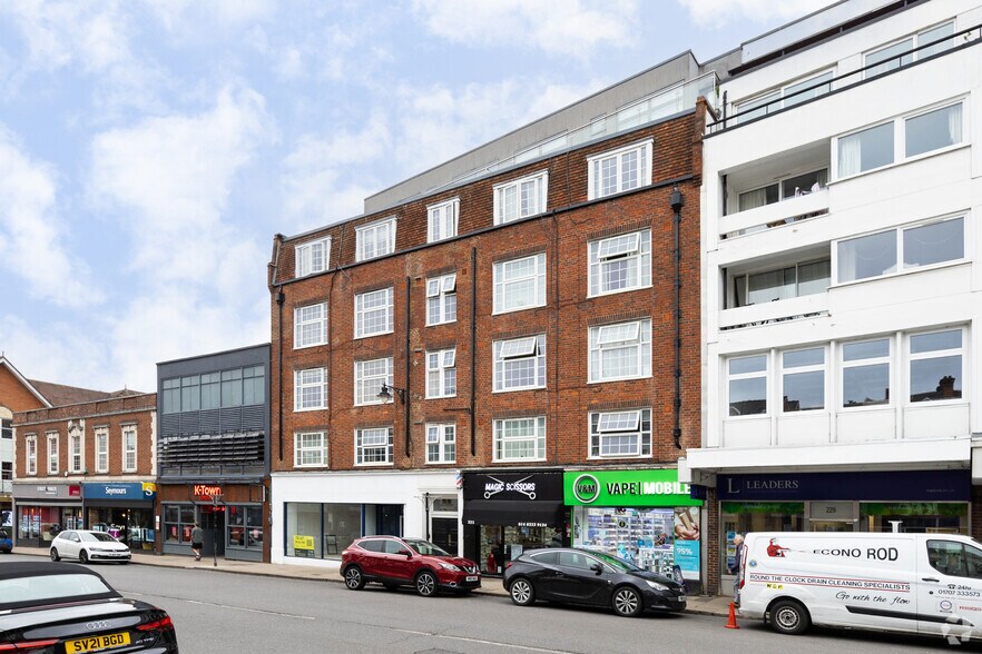 221 High St, Guildford à louer - Photo de l’immeuble – Image 1 sur 6