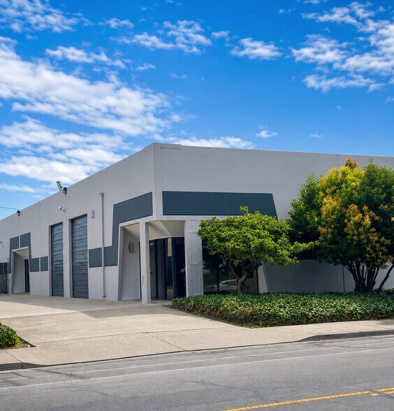 14358-14386 Wicks Blvd, San Leandro, CA à vendre - Photo de l’immeuble – Image 3 sur 3