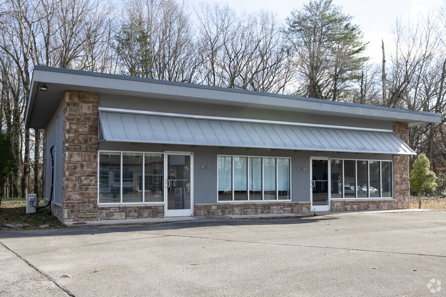 805 S Chancery St, McMinnville, TN à louer - Photo de l’immeuble – Image 1 sur 22