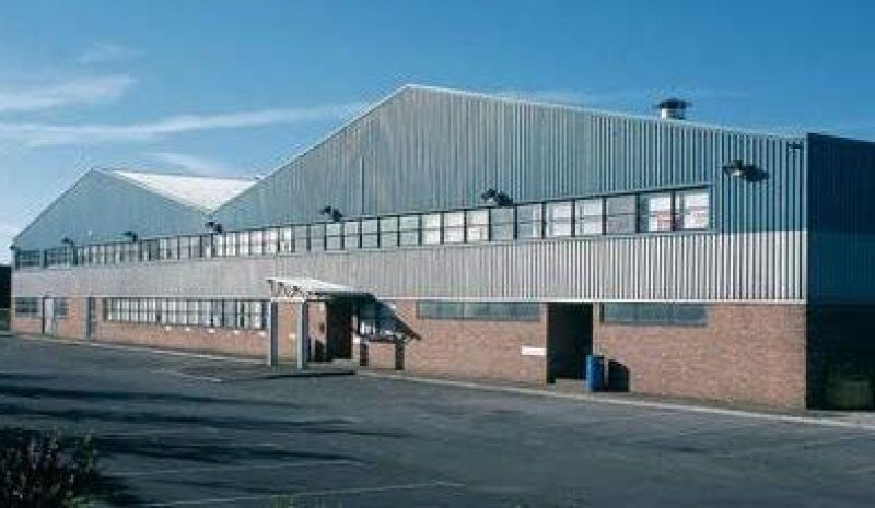 First Ave, Deeside à louer - Photo de l’immeuble – Image 1 sur 9