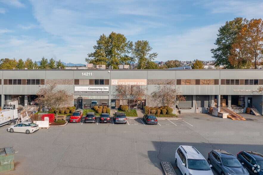 14211 Burrows Rd, Richmond, BC à louer - Photo de l’immeuble – Image 2 sur 6