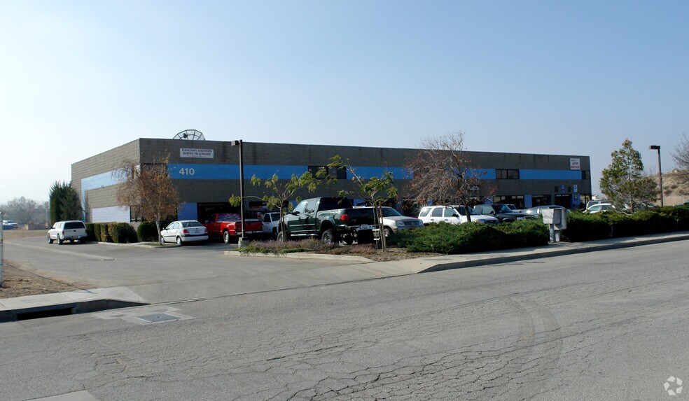 410 W J St, Tehachapi, CA à vendre - Photo de l’immeuble – Image 2 sur 24