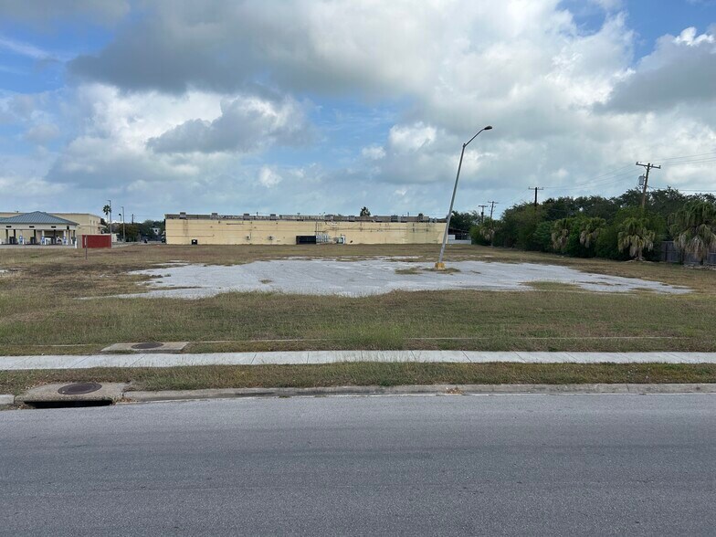 656 Belmeade St, Corpus Christi, TX à vendre - Photo de l’immeuble – Image 3 sur 7