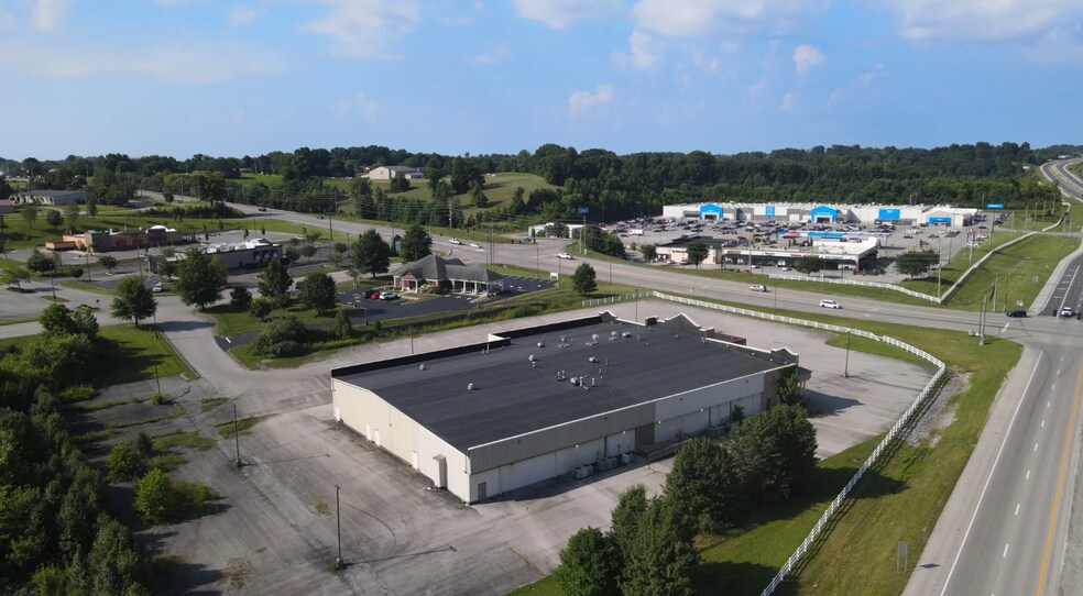 2400 Happy Valley Rd, Glasgow, KY à vendre - Photo principale – Image 1 sur 8