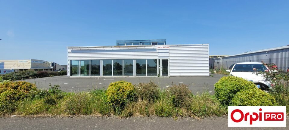 Local commercial dans Binic-Étables-sur-Mer à louer Photo de l’immeuble– Image 1 sur 8