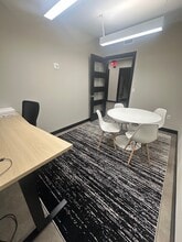 275 Lake St, Wayzata, MN à louer Photo intérieure– Image 2 sur 2