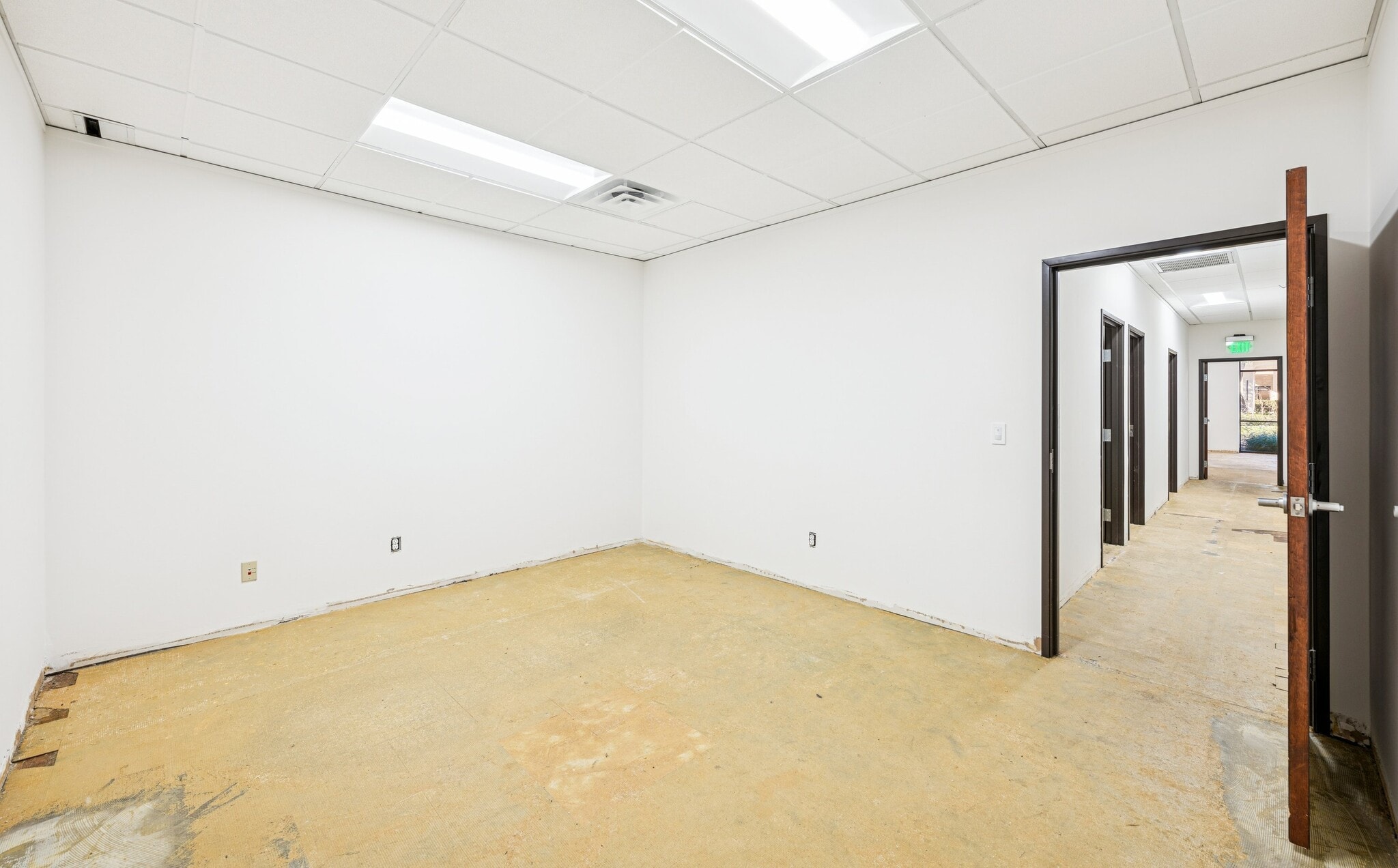 4500-4540 Beltway Dr, Addison, TX à louer Photo intérieure– Image 1 sur 22