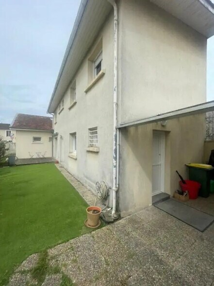 Local commercial dans Pessac à vendre - Photo de l’immeuble – Image 2 sur 13