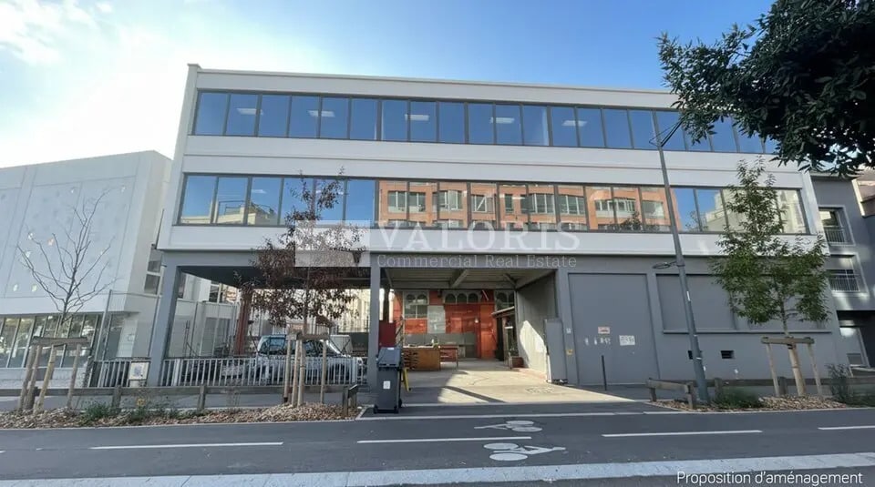 Bureau dans Lyon à vendre - Photo de l’immeuble – Image 2 sur 9