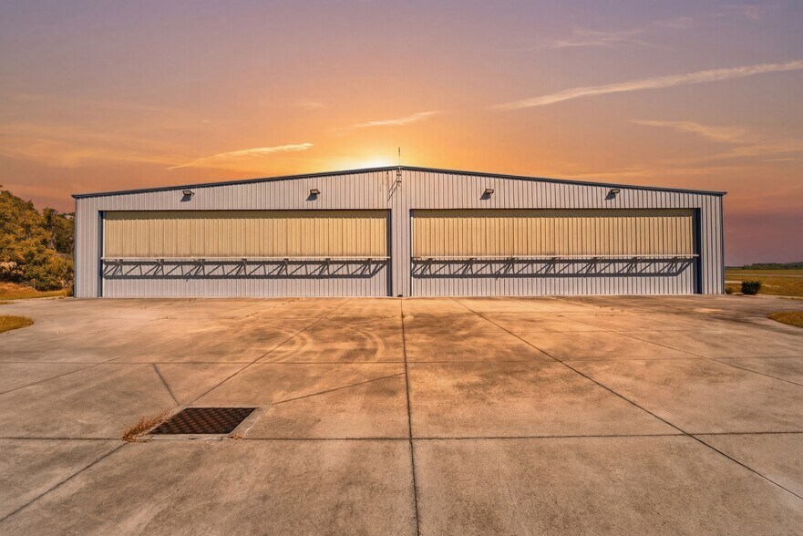 8600 Airport Blvd, Leesburg, FL à vendre - Photo principale – Image 1 sur 47