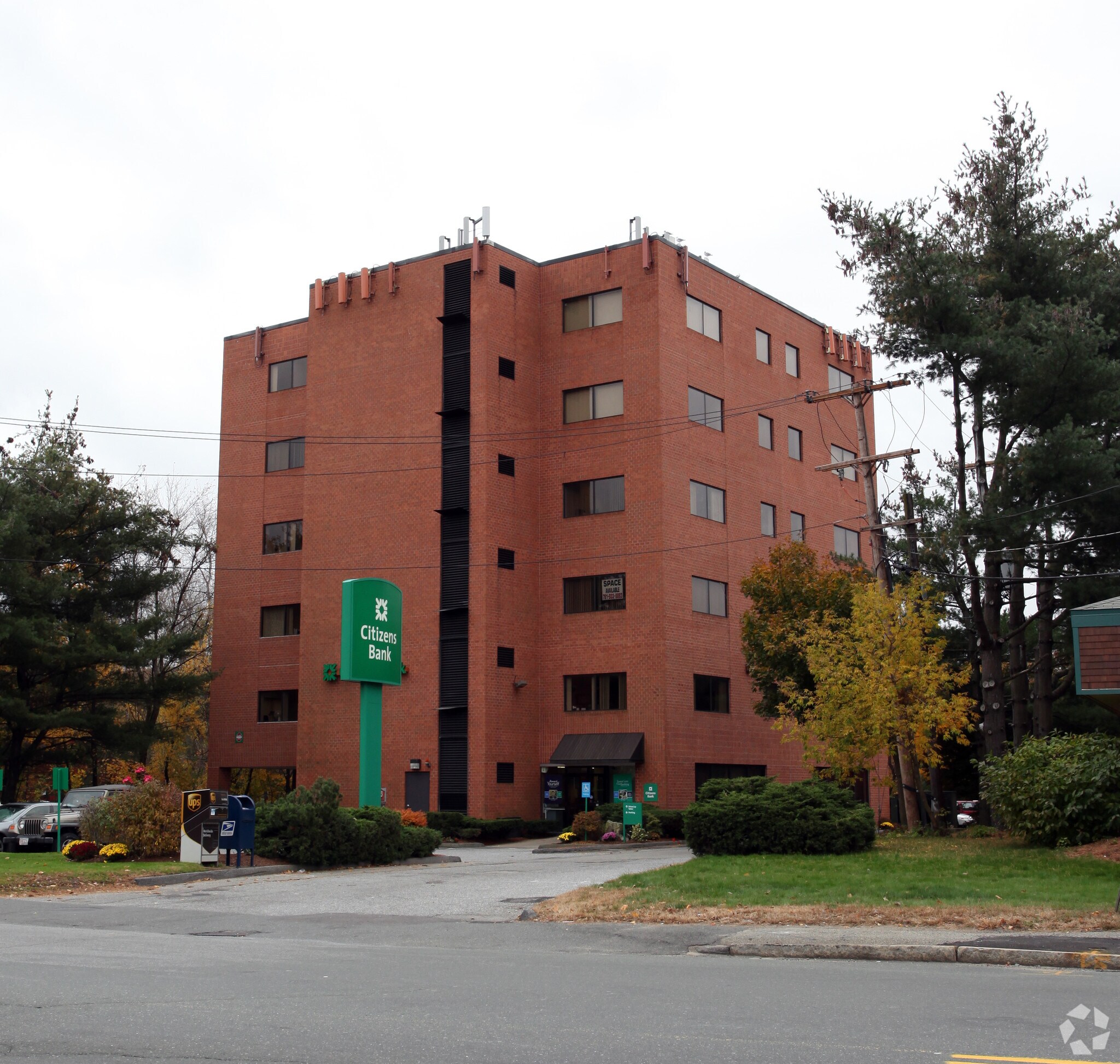 331 Montvale Ave, Woburn, MA à louer Photo principale– Image 1 sur 18