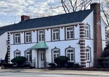 1646 Centre St, Boston, MA à vendre Photo de l’immeuble– Image 1 sur 49