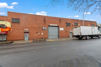 255-259 48th St, Brooklyn, NY à louer Photo de l’immeuble– Image 1 sur 50