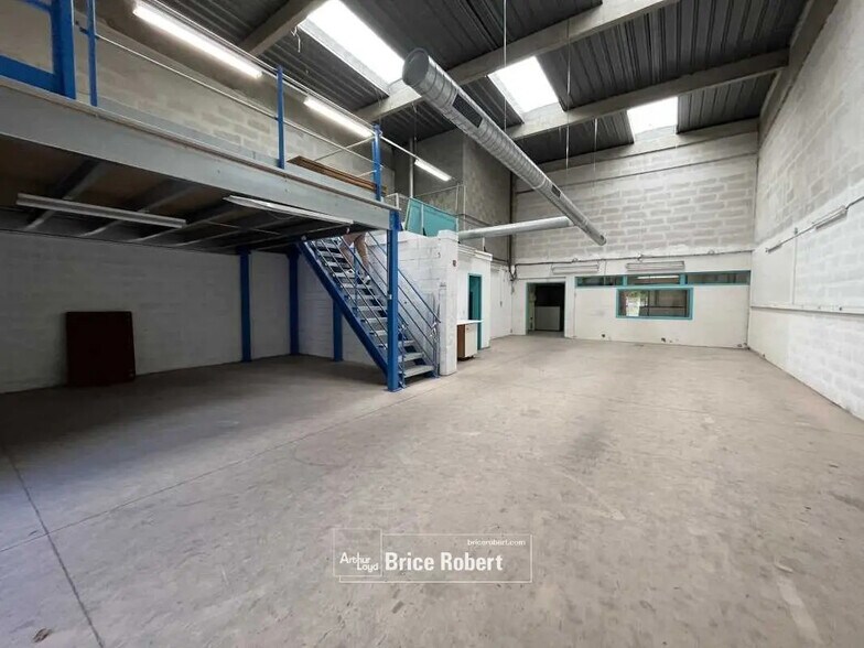 Bureau dans Lyon à louer - Photo de l’immeuble – Image 2 sur 5