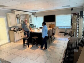 1045 Collier Center Way, Naples, FL à louer Photo intérieure– Image 1 sur 4