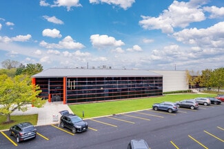Plus de détails pour 10400 N Enterprise Dr, Mequon, WI - Industriel/Logistique à vendre