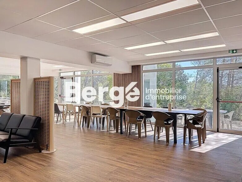 Bureau dans Valbonne à louer - Photo de l’immeuble – Image 3 sur 15